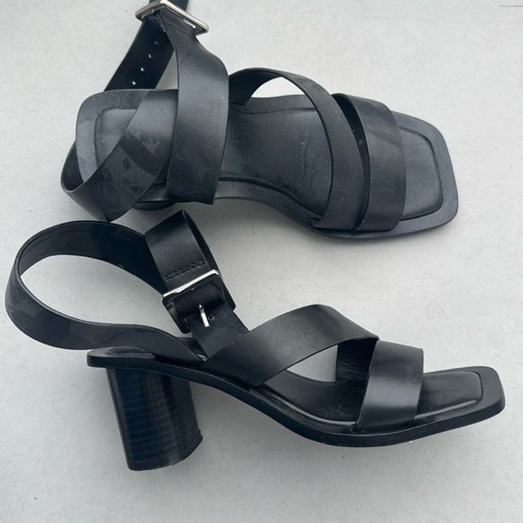 Zara black leather block heel sandals - Picture 1 of 4
